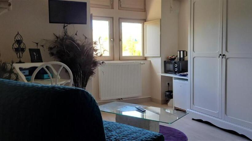 ベッドアンドブレックファースト Aux Penates De Toni Beauval