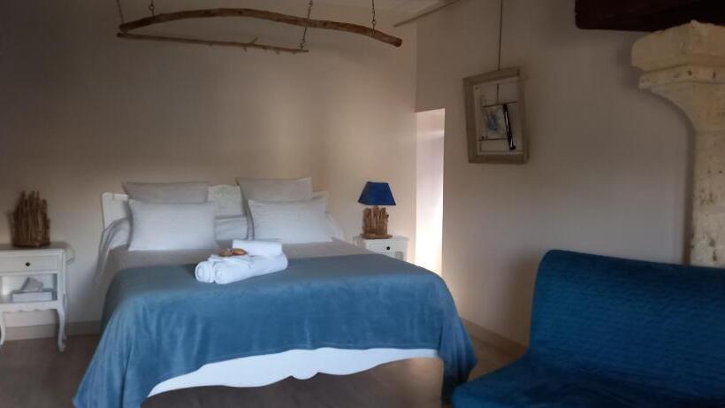 ベッドアンドブレックファースト Aux Penates De Toni Beauval