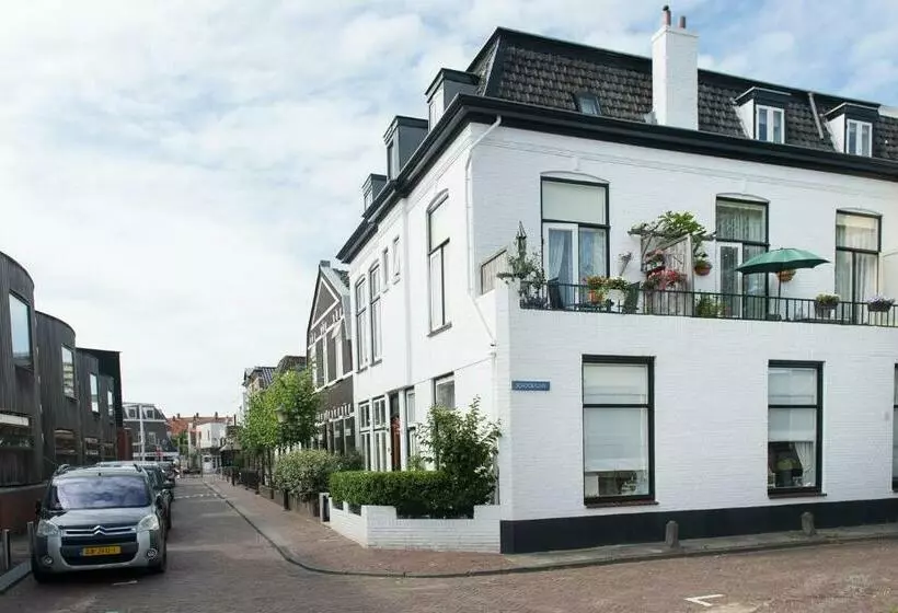 تختخواب و صبحانه Casa Fiore Zandvoort