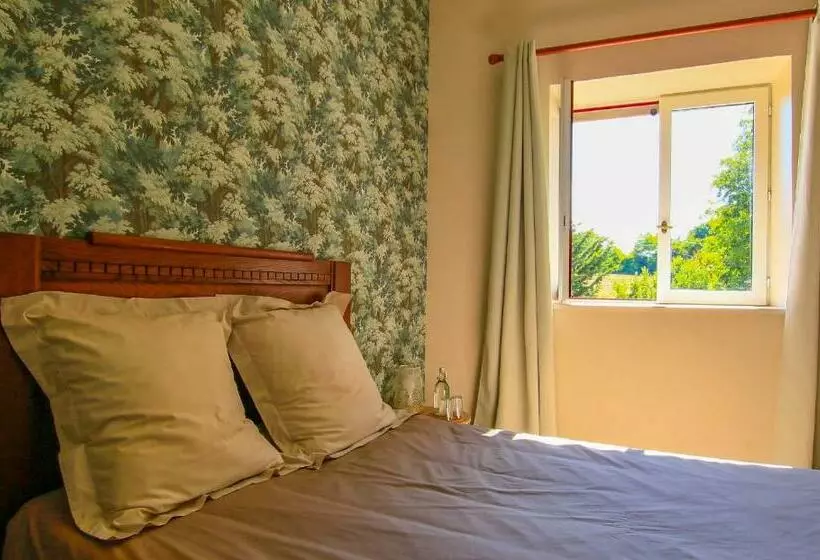 تختخواب و صبحانه Domaine De Bauzit