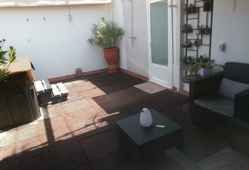 住宿加早餐  Nueva Suite Jacuzzi Relax Beach & Mountain