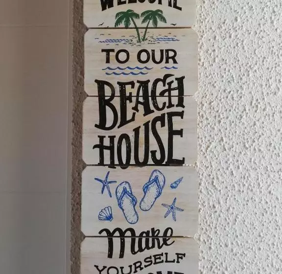 Aamiaismajoitus (B&B) Nueva Suite Jacuzzi Relax Beach & Mountain