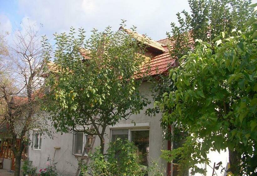 مبيت وإفطار Reb/mar Romspa