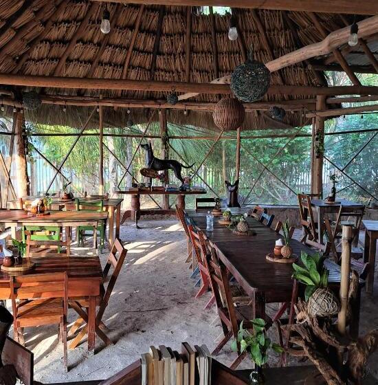 בית מלון כפרי Cayuco Maya