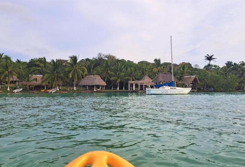 בית מלון כפרי Cayuco Maya