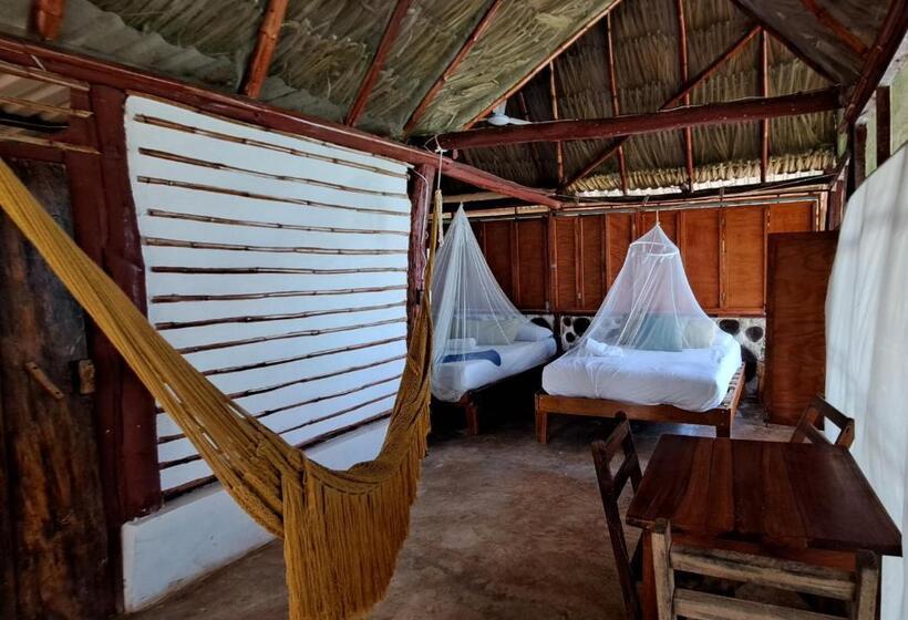 בית מלון כפרי Cayuco Maya