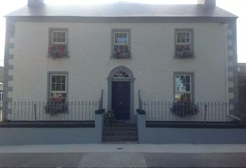 Majatalo Harbour House