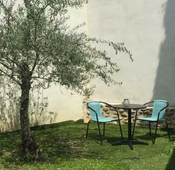 ペンション ô Joly Valois