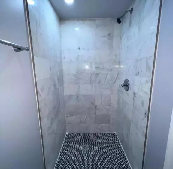 پانسیون Lovely & Modern Room In Miami