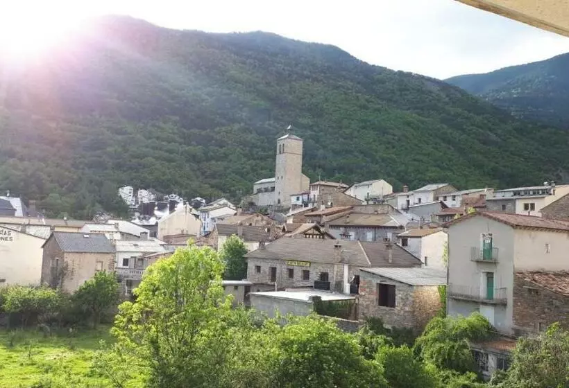 Retkeilymaja Biescas San Roque