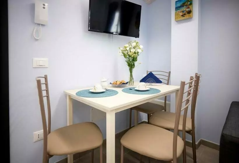 ベッドアンドブレックファースト Al Chiaro Di Luna