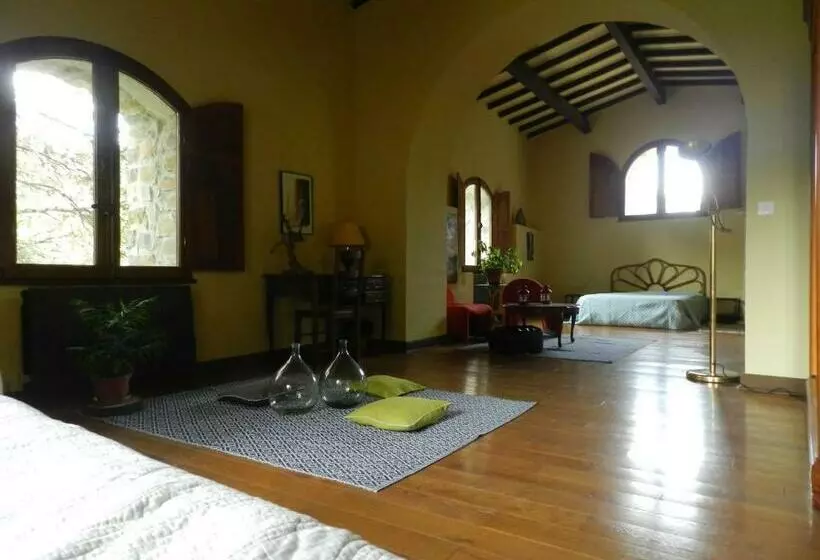 Aamiaismajoitus (B&B) Chambre Cévennes: Piscine, Lamas, Rivière