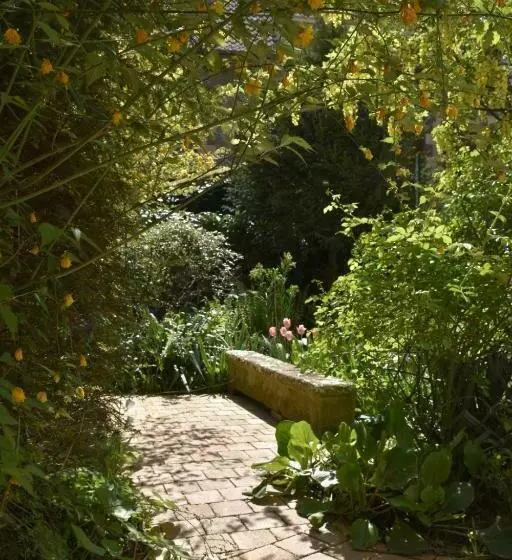 تختخواب و صبحانه Jardin Secret
