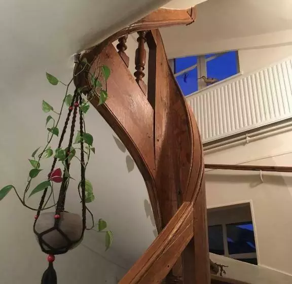 تختخواب و صبحانه Jardin Secret