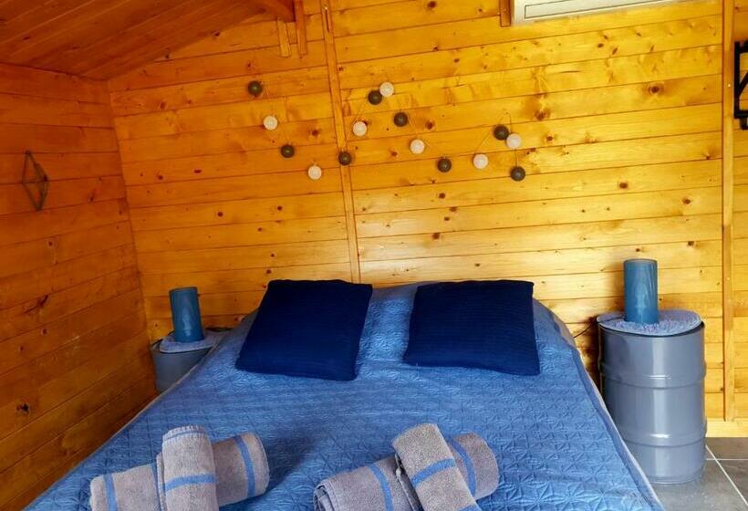 민박 Locations Insolites Vie En Plein Air Cabane Et Tipi Bastide Bellugue Maison D Hôtes Reseau Bienvenue