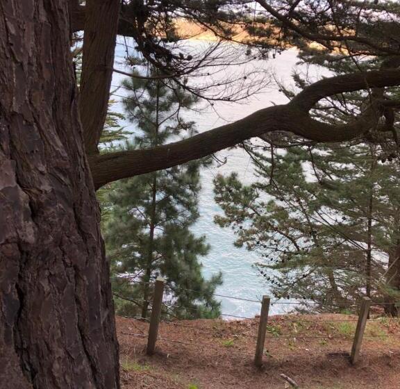 تختخواب و صبحانه La Miellerie