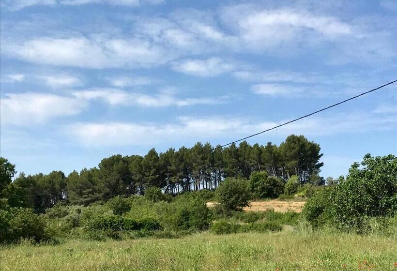 민박 Locations Insolites Vie En Plein Air Cabane Et Tipi Bastide Bellugue Maison D Hôtes Reseau Bienvenue