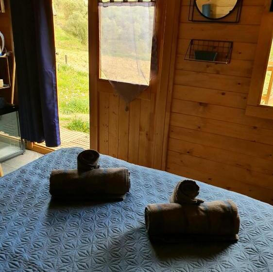 민박 Locations Insolites Vie En Plein Air Cabane Et Tipi Bastide Bellugue Maison D Hôtes Reseau Bienvenue