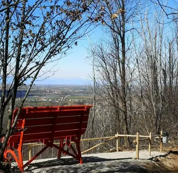 Aamiaismajoitus (B&B) Acero Rosso