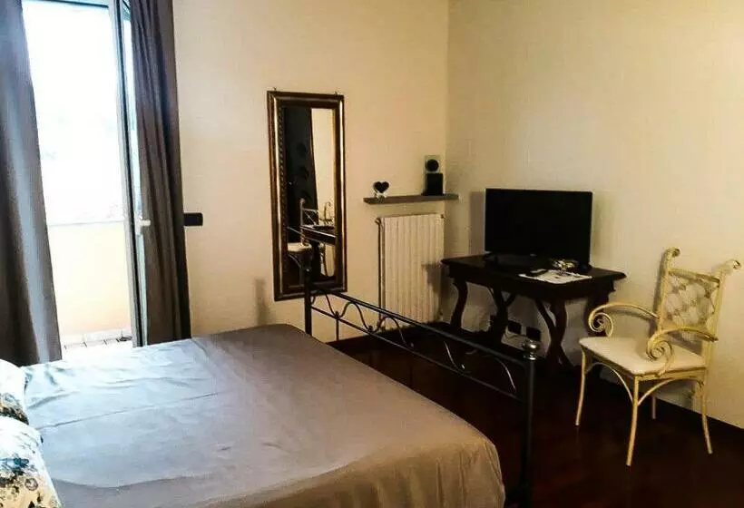 Aamiaismajoitus (B&B) Acero Rosso