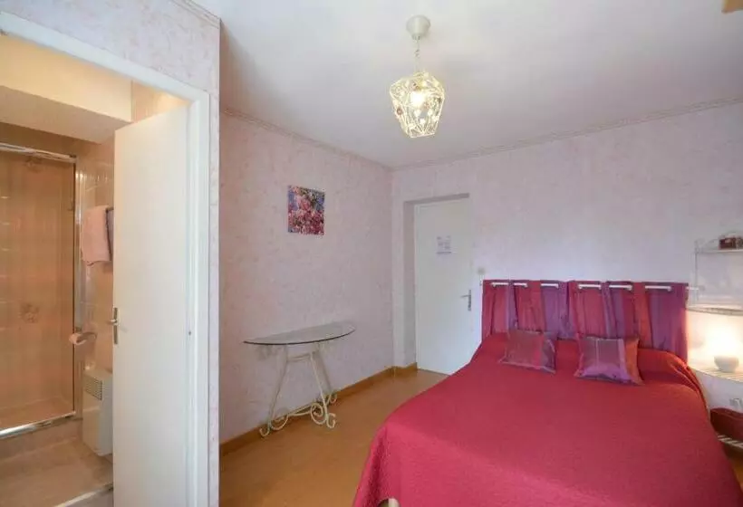 ベッドアンドブレックファースト Chambre D Hôtes Au Vieux Chêne