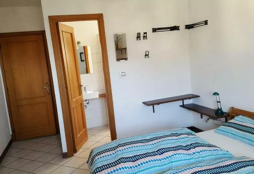 پانسیون Elilu Room