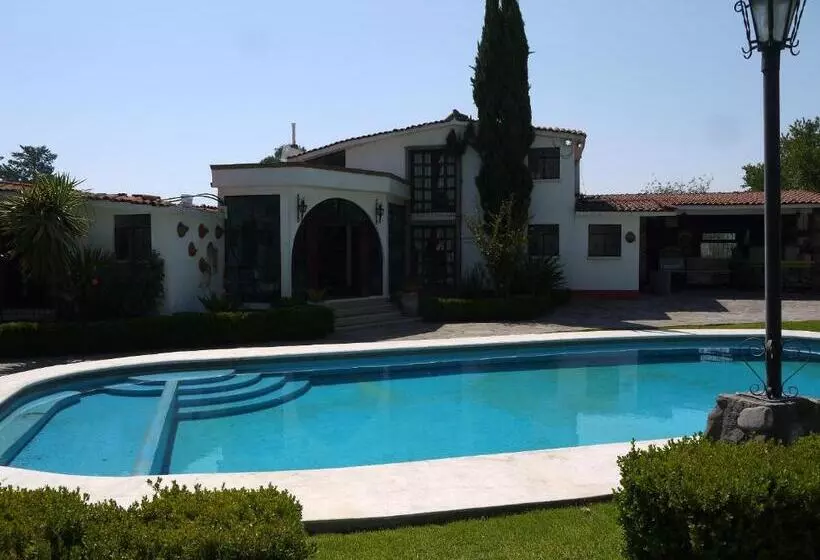 Retkeilymaja No Que No