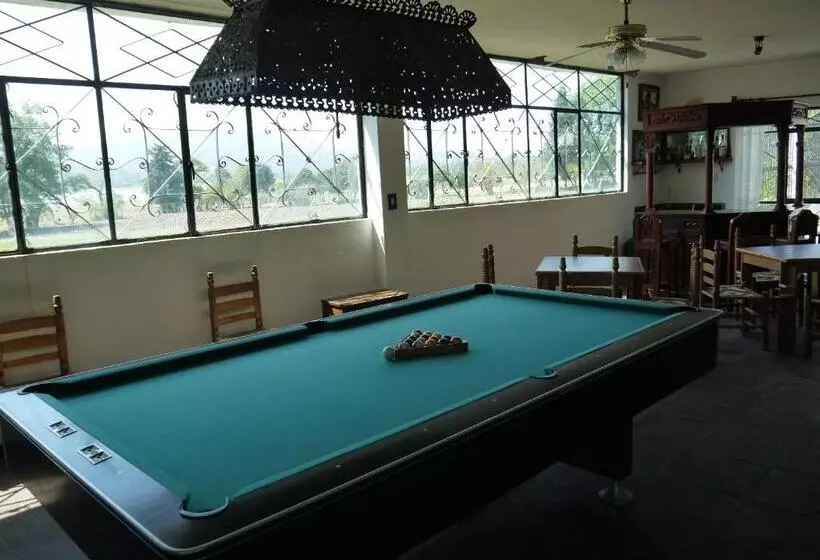 Retkeilymaja No Que No