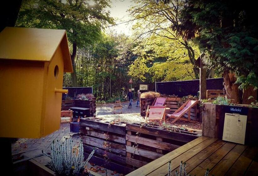 تختخواب و صبحانه Bosbaar