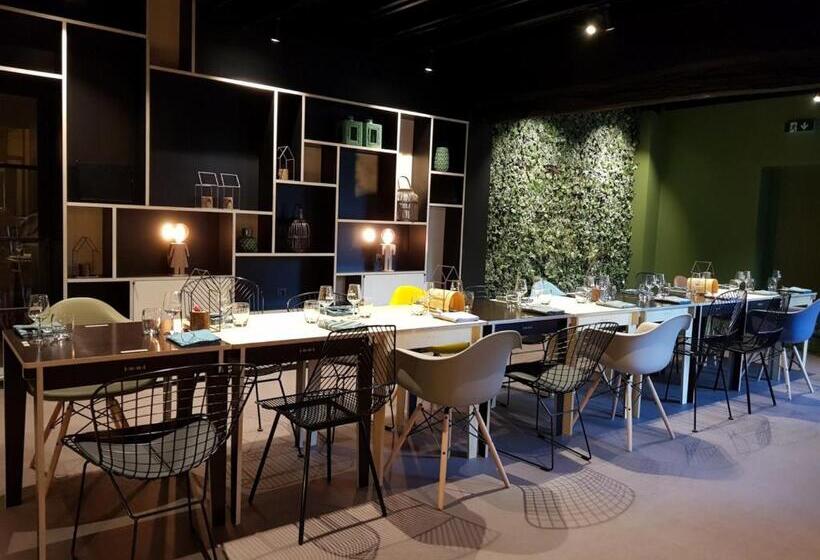 تختخواب و صبحانه Bosbaar