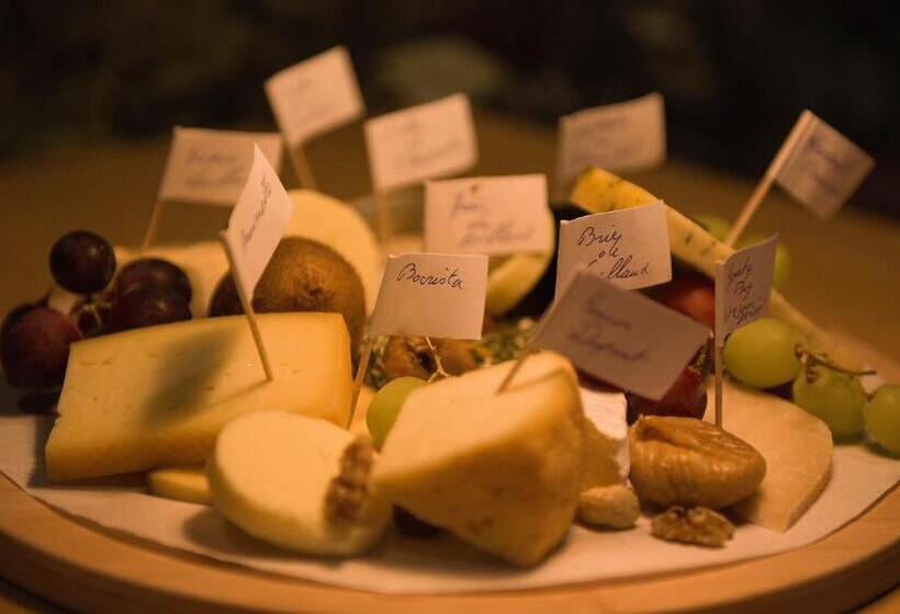 تختخواب و صبحانه Bosbaar