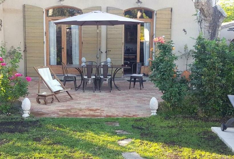 تختخواب و صبحانه Chambre D Hôtes L Ipomée