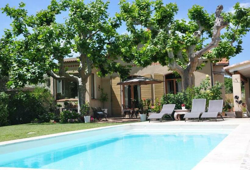 تختخواب و صبحانه Chambre D Hôtes L Ipomée