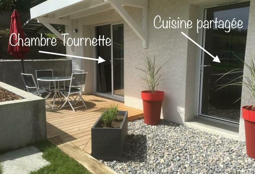 Bed and Breakfast Falhappy House