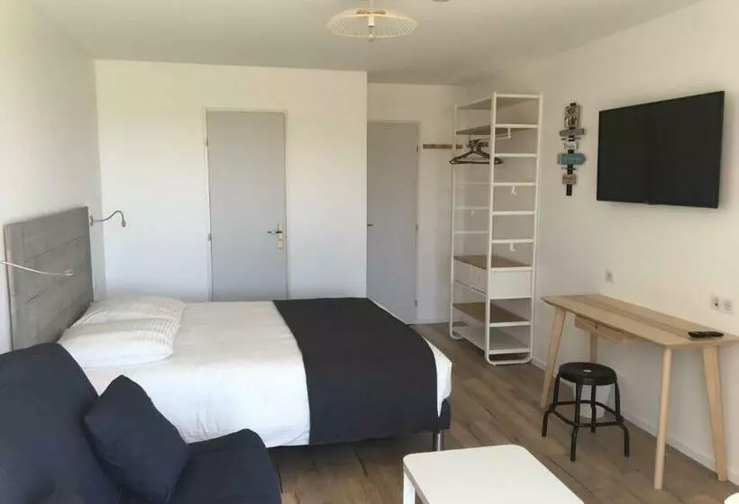 ベッドアンドブレックファースト Falhappy House