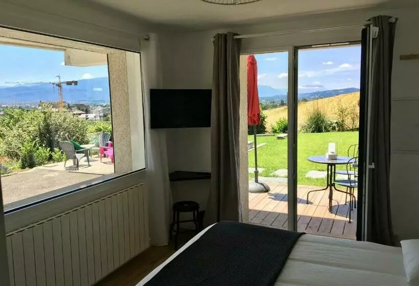 ベッドアンドブレックファースト Falhappy House