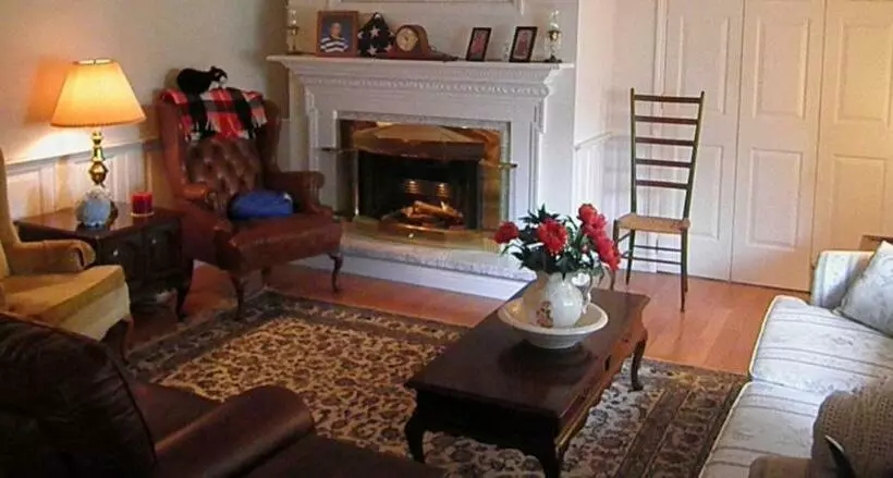 Aamiaismajoitus (B&B) Jenny S Country Manor