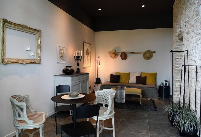 مبيت وإفطار Provence Km28