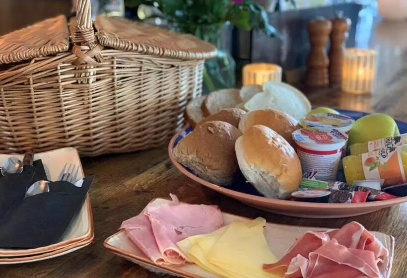 ベッドアンドブレックファースト Slapen Bij De Buurvrouw