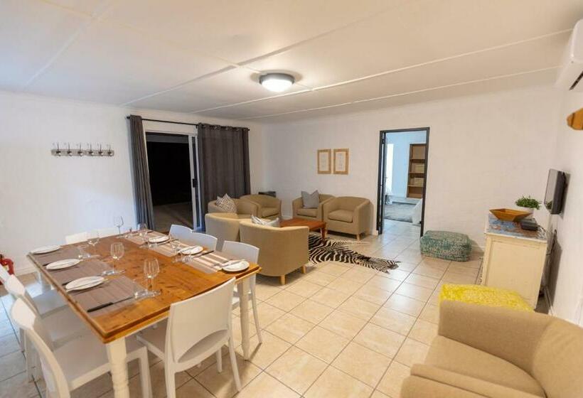 Hotelli Kransplaas   Springbok Cottage