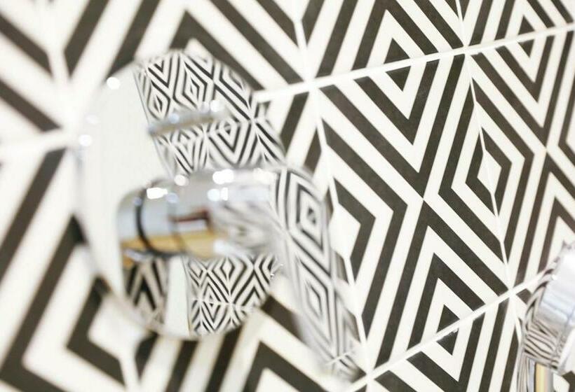 ペンション Hues   Castle Cary