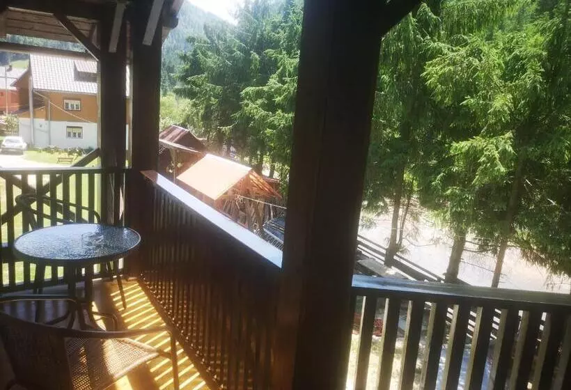 Pensiunea Cheile Albacului