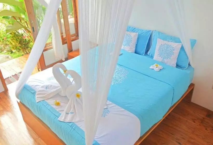 Lomakeskus Lagoona Beach Bungalows   Eco Stay