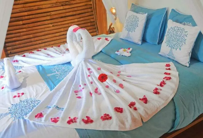 Lomakeskus Lagoona Beach Bungalows   Eco Stay