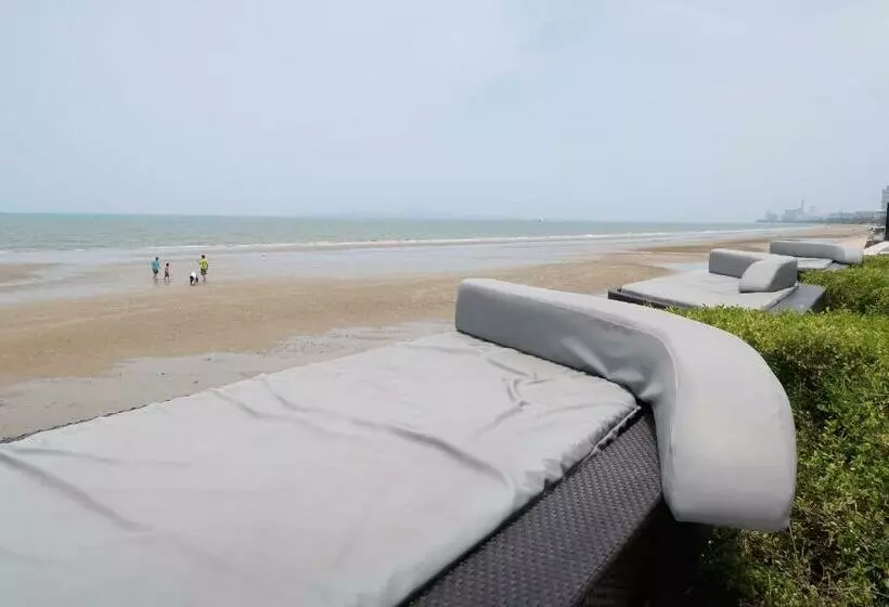 Seaview 2bed 2bath 19fl At Veranda Residence Pattaya
