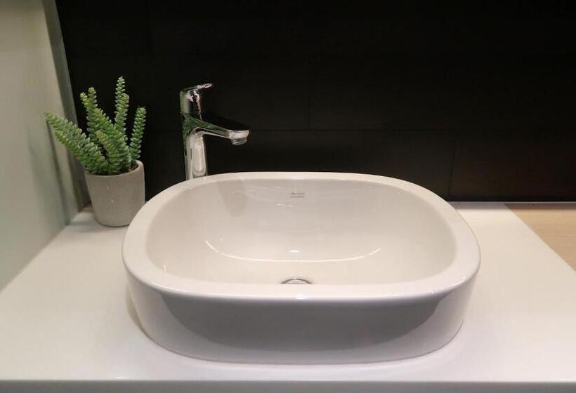 Seaview 2bed 2bath 19fl At Veranda Residence Pattaya