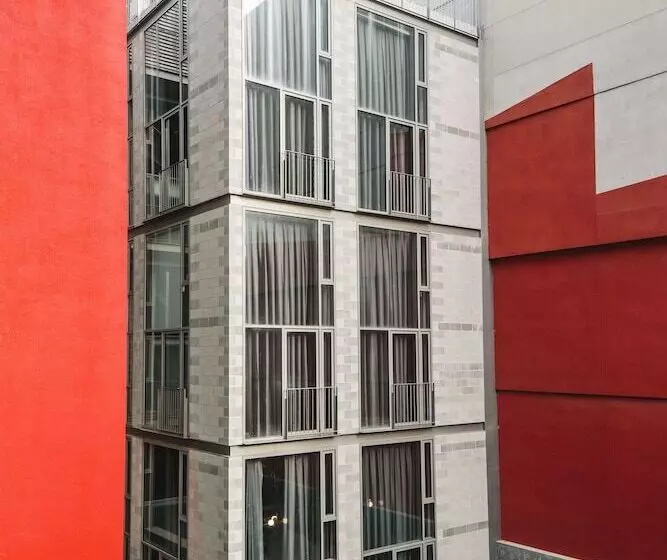 Barcelona Apartment Republica