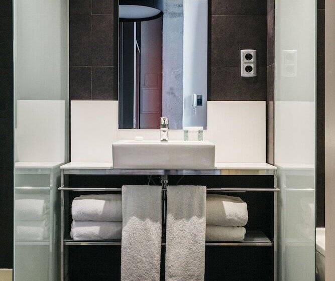 Barcelona Apartment Republica