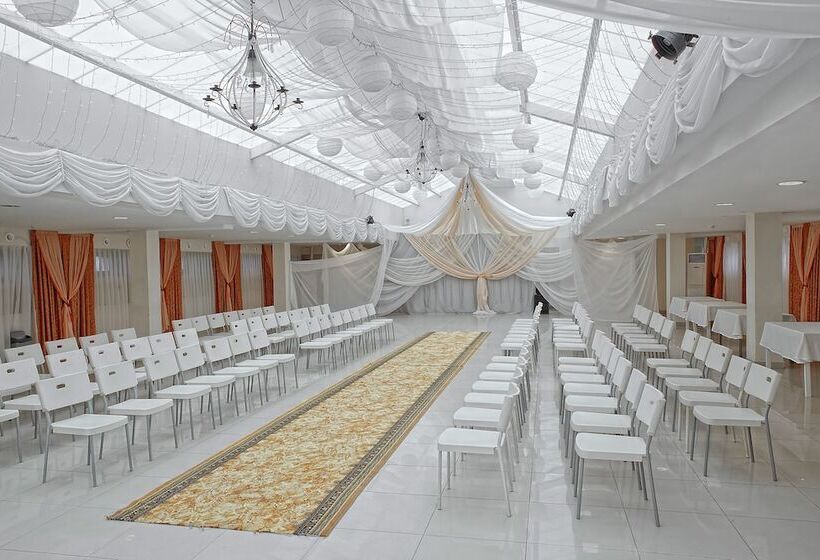 Business Hotel Avrora