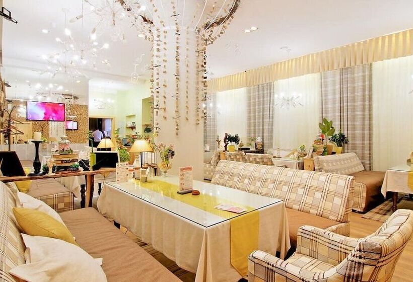 Business Hotel Avrora